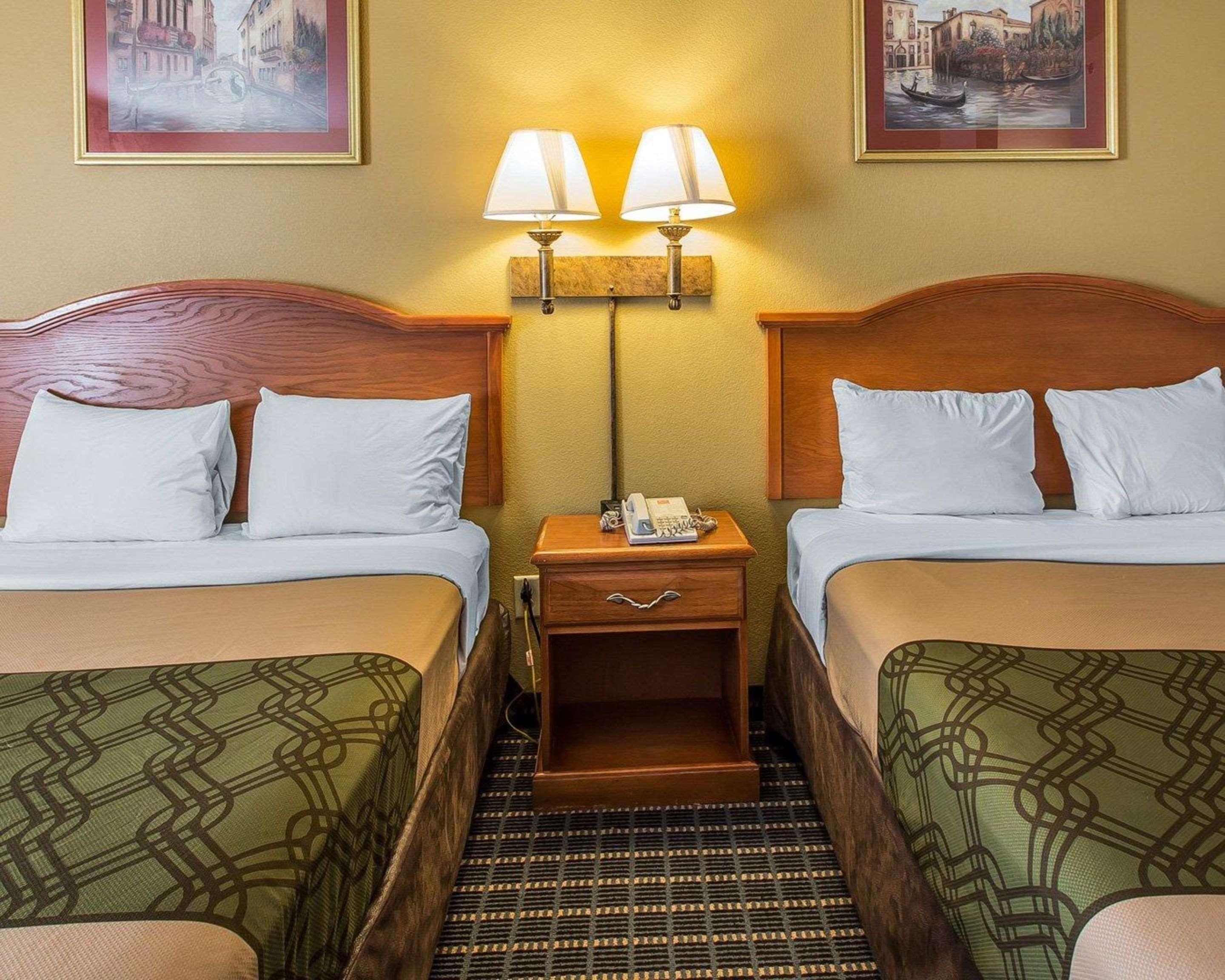 Econo Lodge Brunswick Extérieur photo